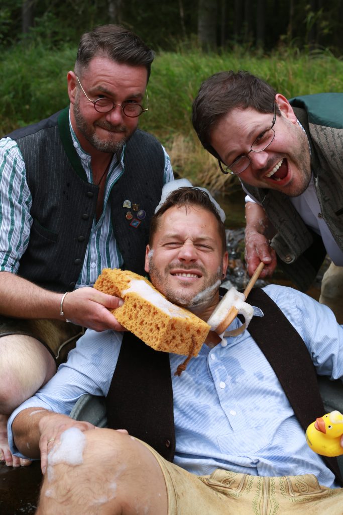 17.04.2027 Trio Schleudergang „Beste Wäsche“ – Das sauberste Bühnenprogramm der Welt!